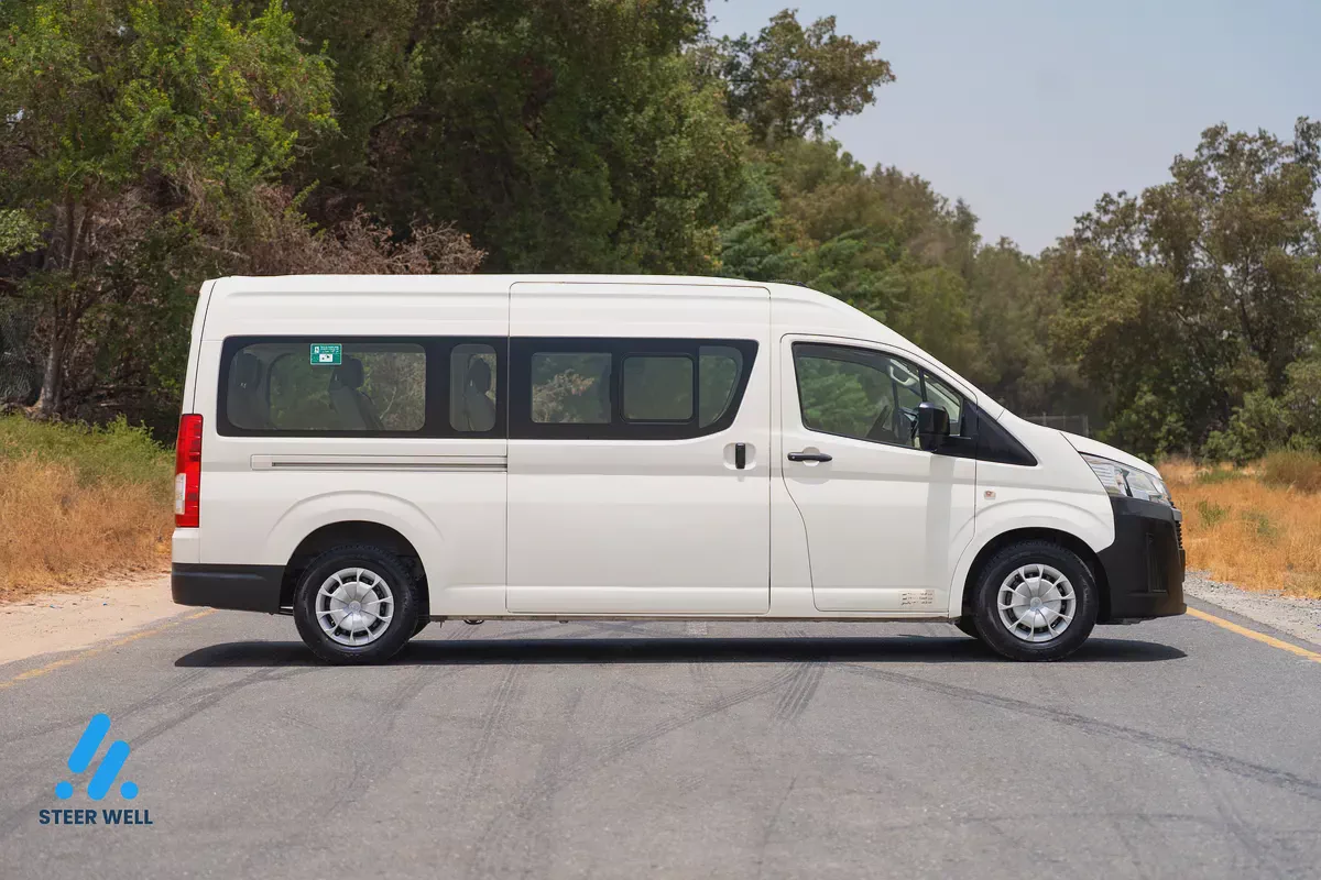 2020 Toyota Hiace GL H300 3.5L Petrol Manual 13-Seater Passenger Van | GCC Specs-4-4