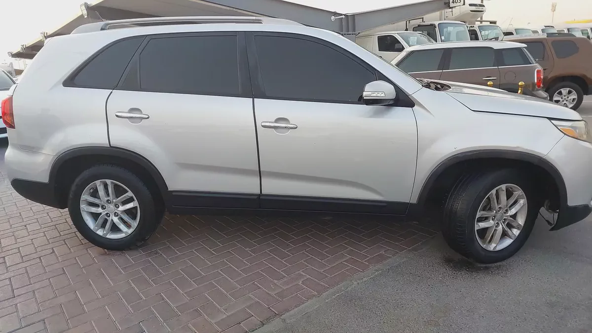 Kia Sorento GT-Line 2015 GCC Specs-2-2