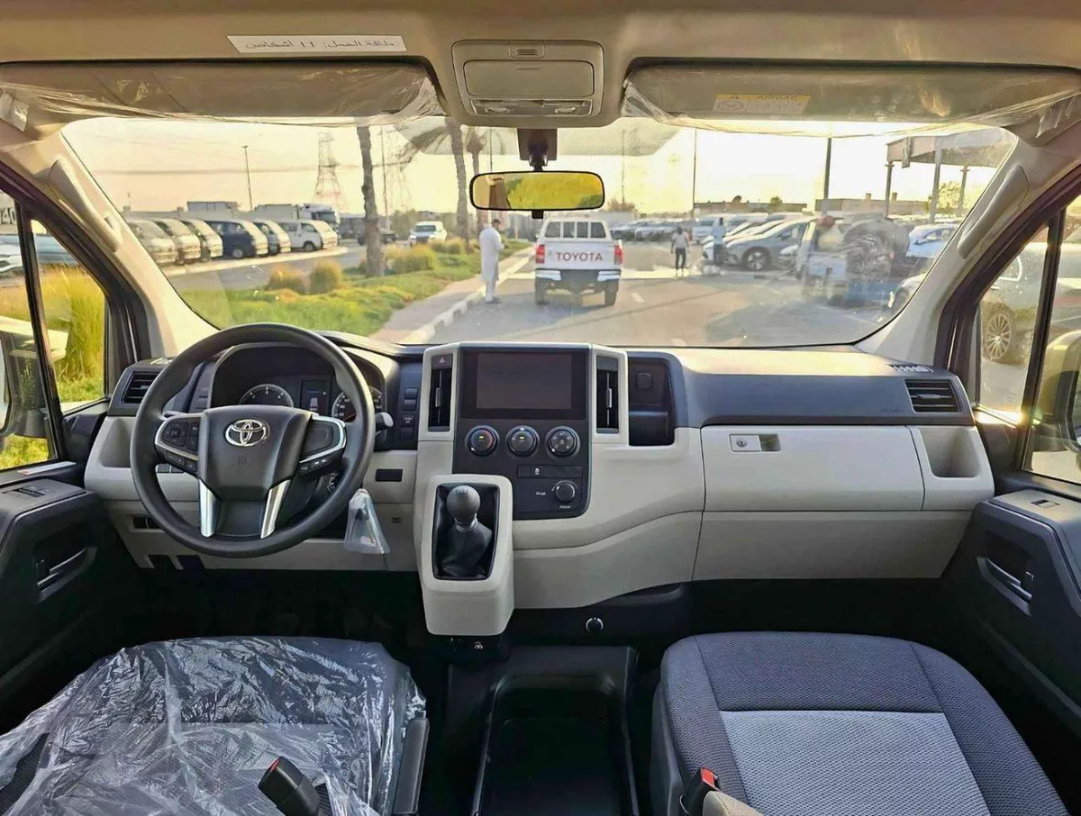 Toyota Hiace GL TOYOTA HIACE HIGHROOF DX  M/T / 2.8L V4 DIESEL BLACK BUMPER / DVD CAMERA  (CODE # HRDMDA )-12-0