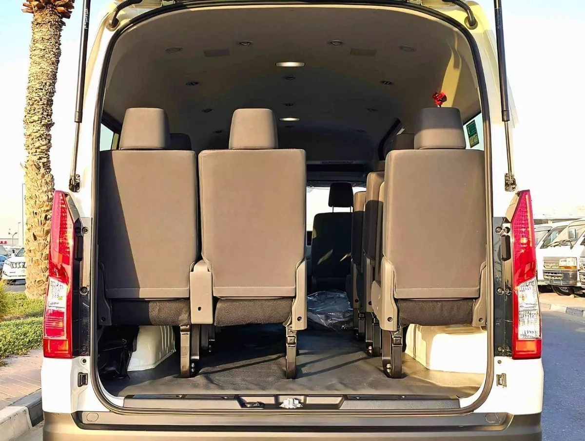 Toyota Hiace GL TOYOTA HIACE HIGHROOF DX  M/T / 2.8L V4 DIESEL BLACK BUMPER / DVD CAMERA  (CODE # HRDMDA )-6-0