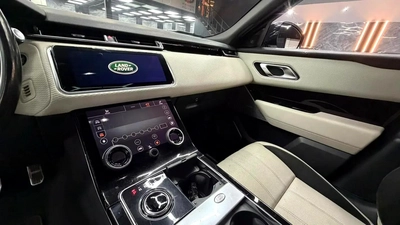 AED 1604/M | Velar P380 R Dynamic | GCC Specs | Warranty-3