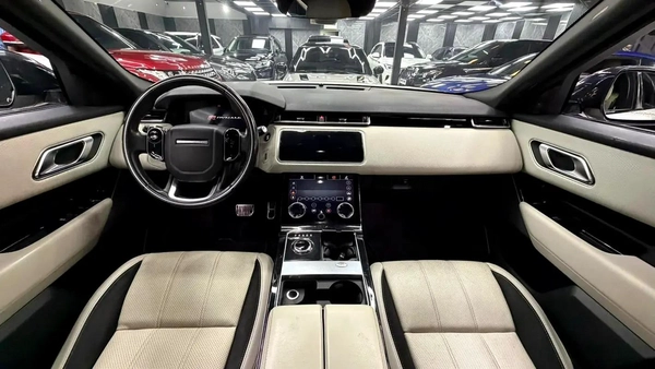 AED 1604/M | Velar P380 R Dynamic | GCC Specs | Warranty