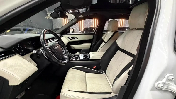 AED 1604/M | Velar P380 R Dynamic | GCC Specs | Warranty