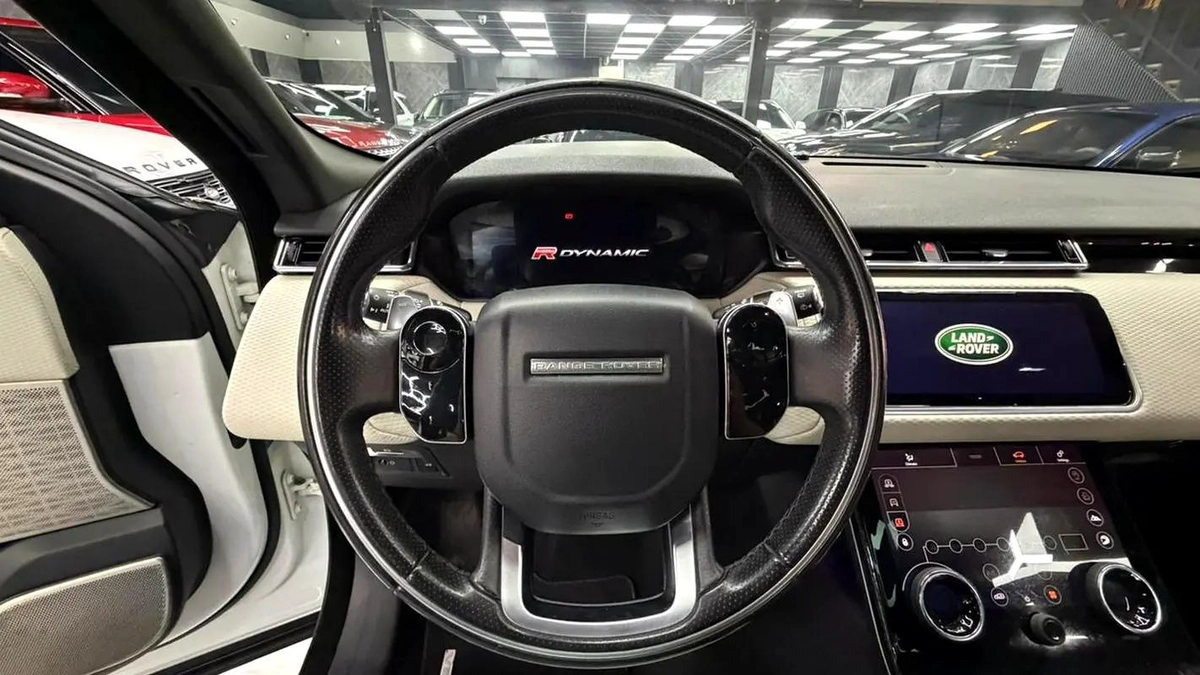 AED 1604/M | Velar P380 R Dynamic | GCC Specs | Warranty-17-17
