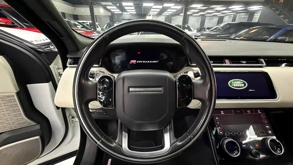 AED 1604/M | Velar P380 R Dynamic | GCC Specs | Warranty