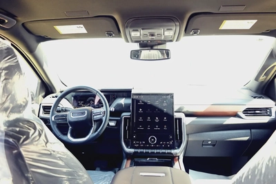 GMC YUKON DENALI- ONLY 4,000 AED PER MONTH AVAILABLE ON ZERO DOWNPAYMENT BANK FINANCE AND CASH-10