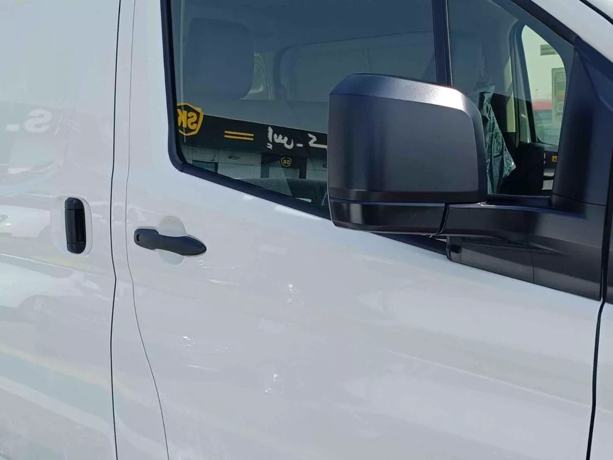 Toyota Hiace CARGO LOW ROOF TOYOTA HIACE CARGO LOW ROOF || 3.5L PETROL A/T V6 (CODE # HCLRAE)-8-0