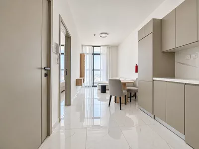 Furnished 1 BHK | Prime Location | Mid Floor-0