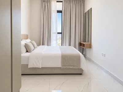Furnished 1 BHK | Prime Location | Mid Floor-7