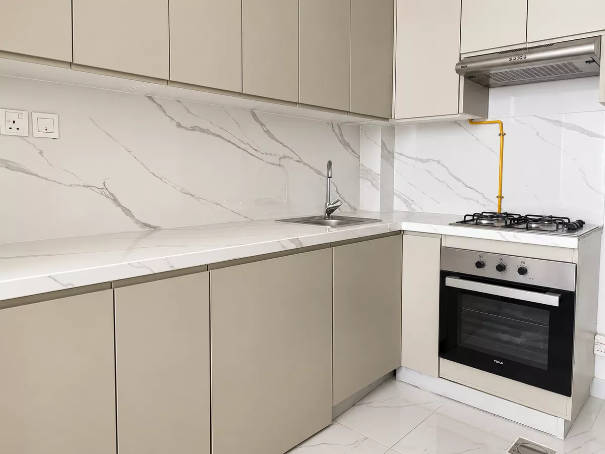 Furnished 1 BHK | Prime Location | Mid Floor-8-8