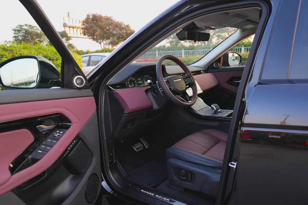 RANGE ROVER EVOQUE SE P250 DYNAMIC 2025!! FIVE YEARS WARRANTY!! THREE YEARS SERVICE CONTRACT-3-3