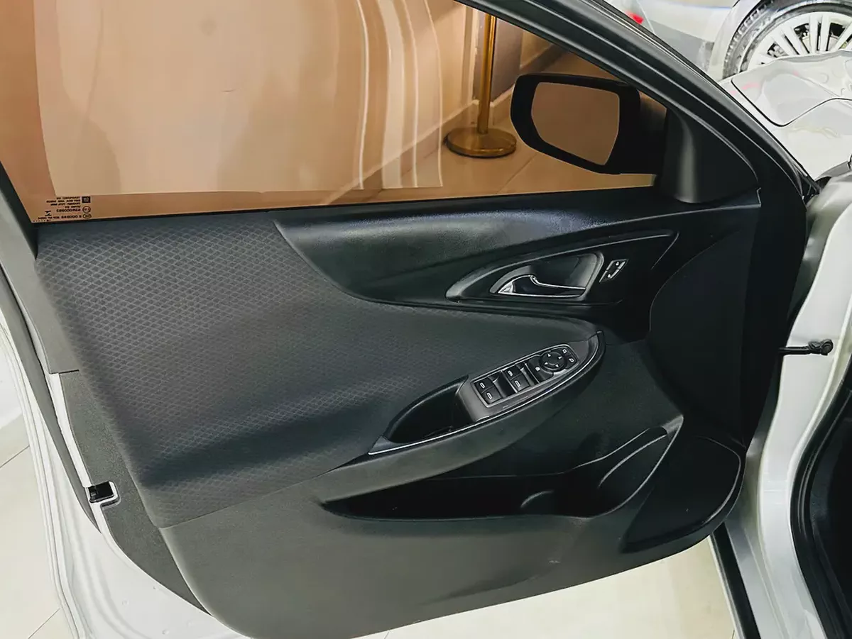 CHEVROLET MALIBU 2020 MODEL YEAR WITH ONE YEAR WARRANTY-13-13