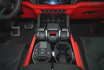 2025 URUS SE HYBRID | STYLE PACKAGE | NEW REAR DIFFUSER  AERO LIP | FULL OPTIONS | JAPANESE SPE-11