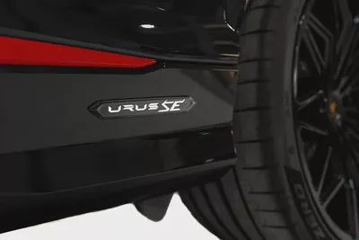 2025 URUS SE HYBRID | STYLE PACKAGE | NEW REAR DIFFUSER  AERO LIP | FULL OPTIONS | JAPANESE SPE-13