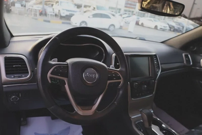 Used Jeep Grand Cherokee L 3.6L Limited 2017-1