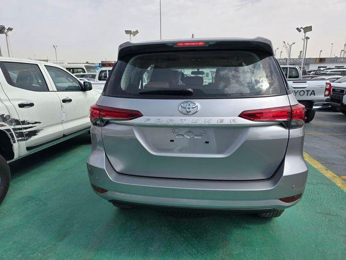 Toyota Fortuner Toyota Fortuner 2.7L 4-Cylinder – 2026 – GCC Specs-2-2
