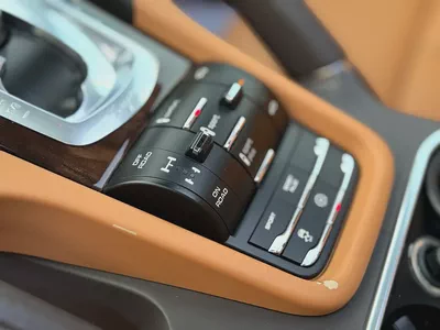 Porsche Cayenne S 2015 GCC Specs Full Service History-9