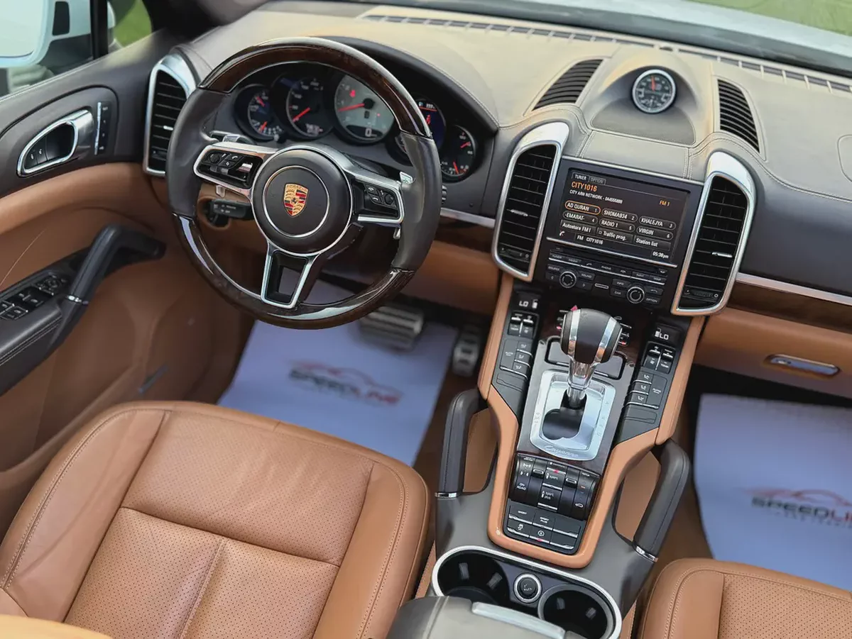 Porsche Cayenne S 2015 GCC Specs Full Service History-10-10