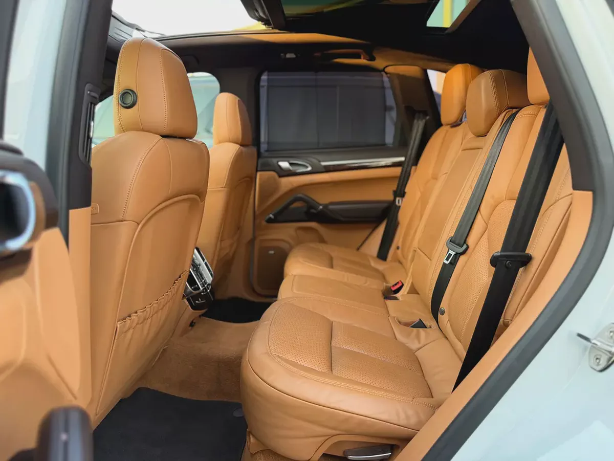 Porsche Cayenne S 2015 GCC Specs Full Service History-15-15