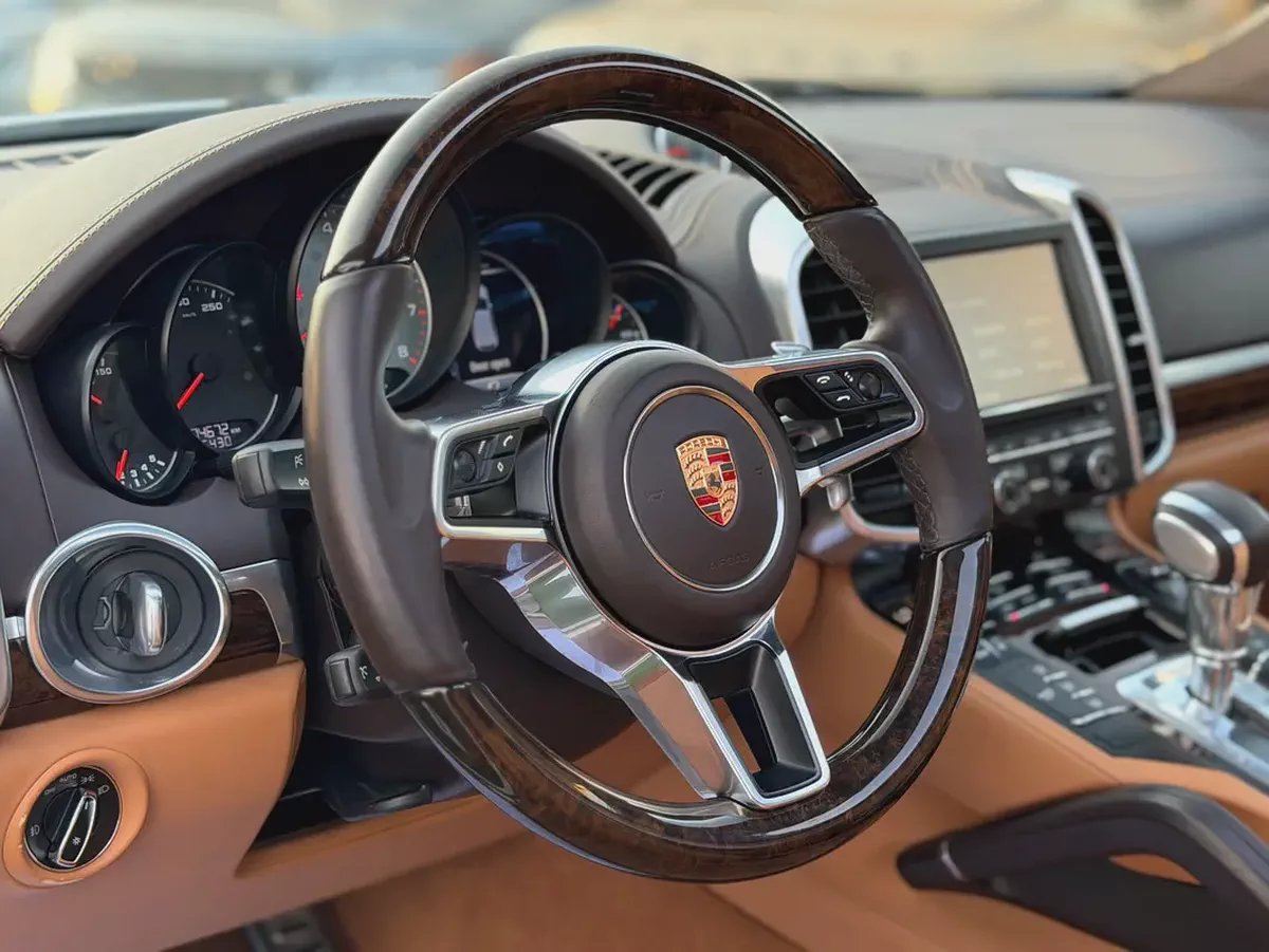 Porsche Cayenne S 2015 GCC Specs Full Service History-6-6