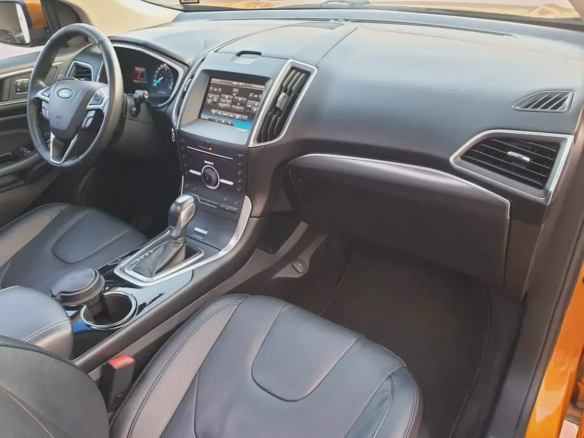 FORD EDGE TITANIUM AWD - GCC SPECS - UNDER WARRANTY - ACCIDENT FREE - EXCELENT CONDITION --12-12