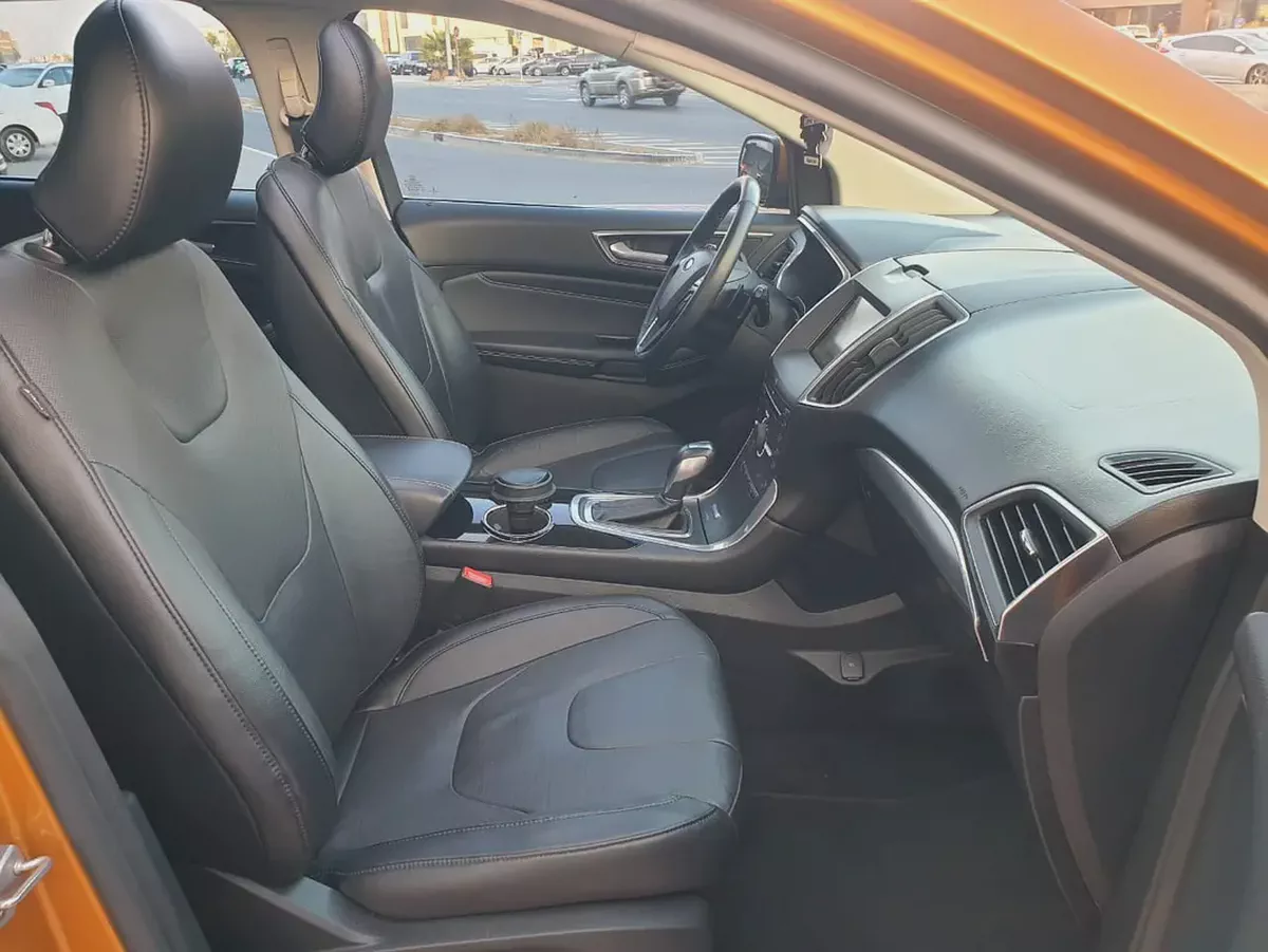 FORD EDGE TITANIUM AWD - GCC SPECS - UNDER WARRANTY - ACCIDENT FREE - EXCELENT CONDITION --13-13