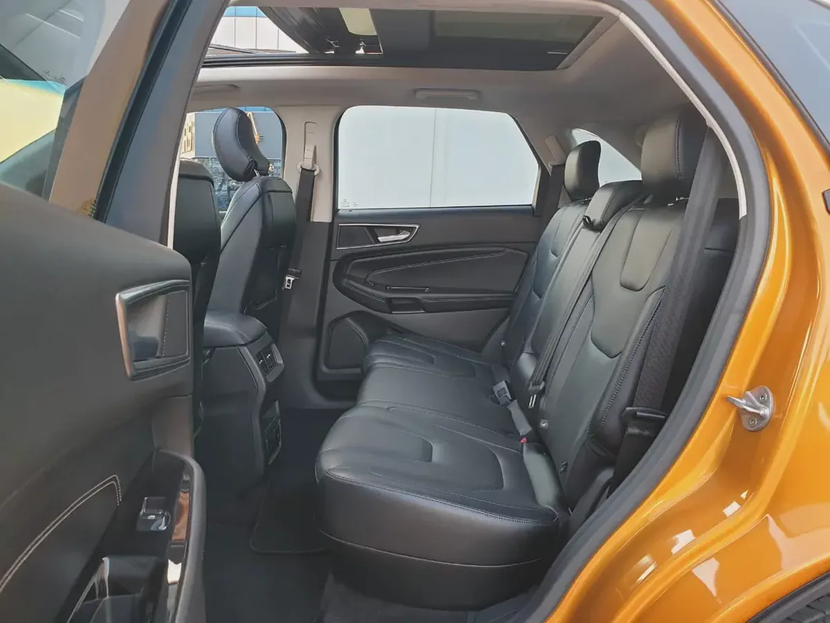 FORD EDGE TITANIUM AWD - GCC SPECS - UNDER WARRANTY - ACCIDENT FREE - EXCELENT CONDITION --14-14