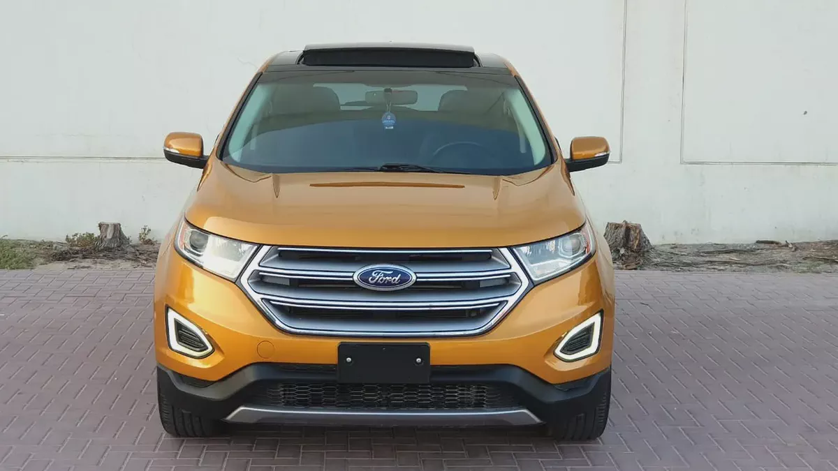 FORD EDGE TITANIUM AWD - GCC SPECS - UNDER WARRANTY - ACCIDENT FREE - EXCELENT CONDITION --4-4