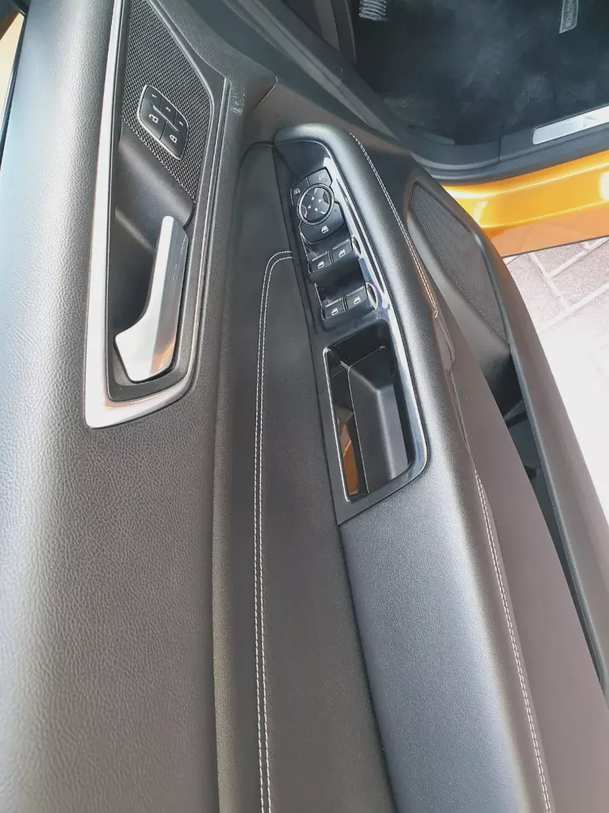 FORD EDGE TITANIUM AWD - GCC SPECS - UNDER WARRANTY - ACCIDENT FREE - EXCELENT CONDITION --6-6