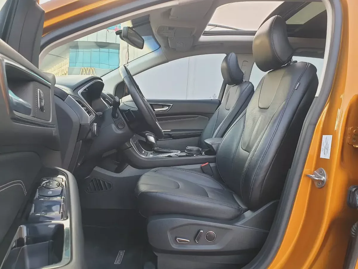 FORD EDGE TITANIUM AWD - GCC SPECS - UNDER WARRANTY - ACCIDENT FREE - EXCELENT CONDITION --7-7