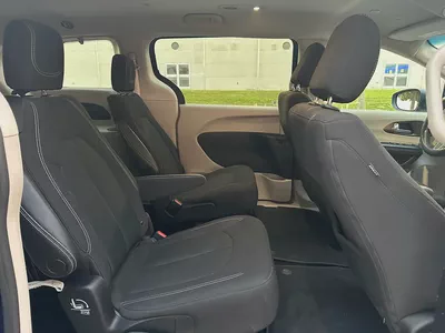Chrysler voyages 2021-9