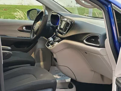 Chrysler voyages 2021-8