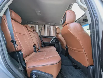 TOYOTA PRADO 2016 VXR FULL OPTION V4 2.7L GCC IN EXCELLENT CONDITION-7