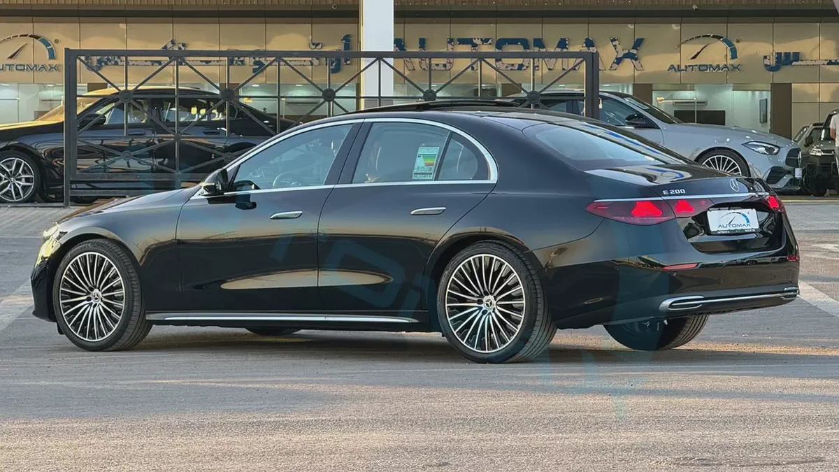 2026 Mercedes-Benz E 200 Exclusive EQ Boost 2.0L RWD GCC 0KM With 2 Years Unlimited Mileage Warranty-4-4