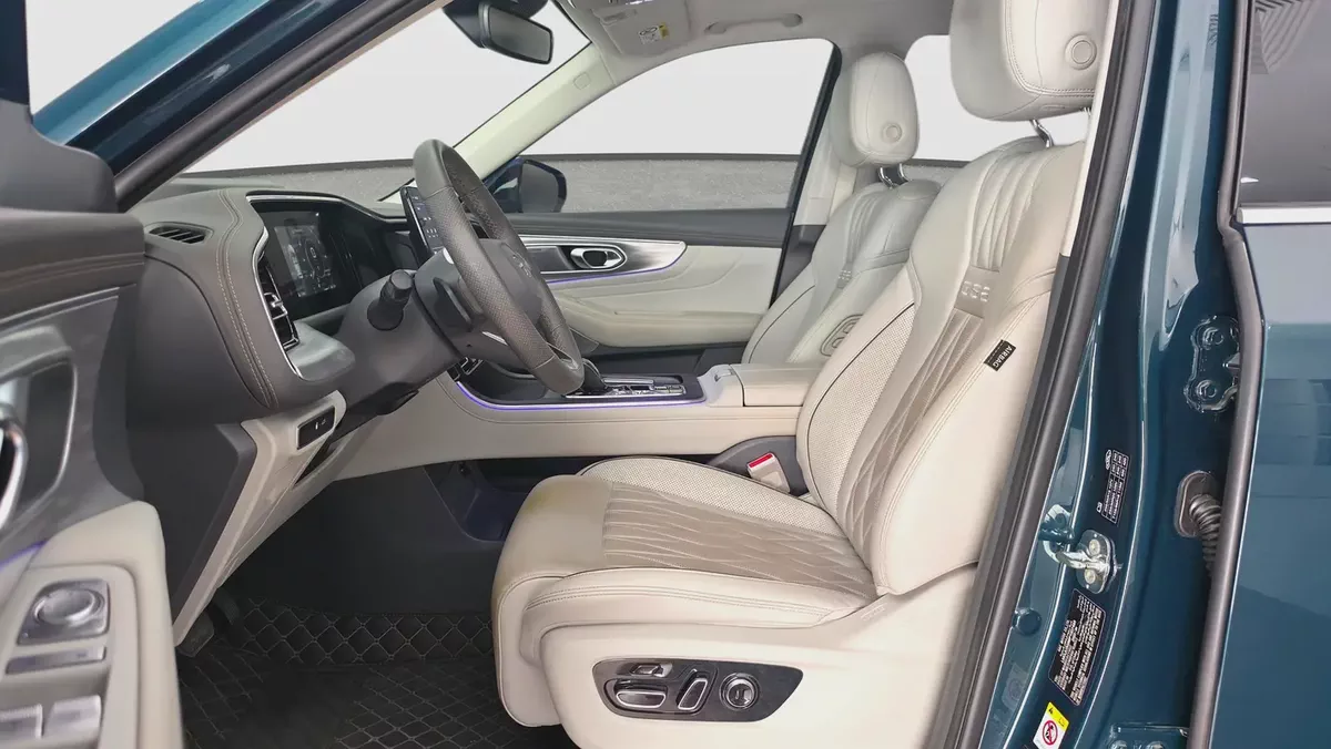 0% DP | AED 1,133 / Month | GAC | GS8 GX 2.0T 4WD | 2023 | Gargash Warranty | Service History-9-9