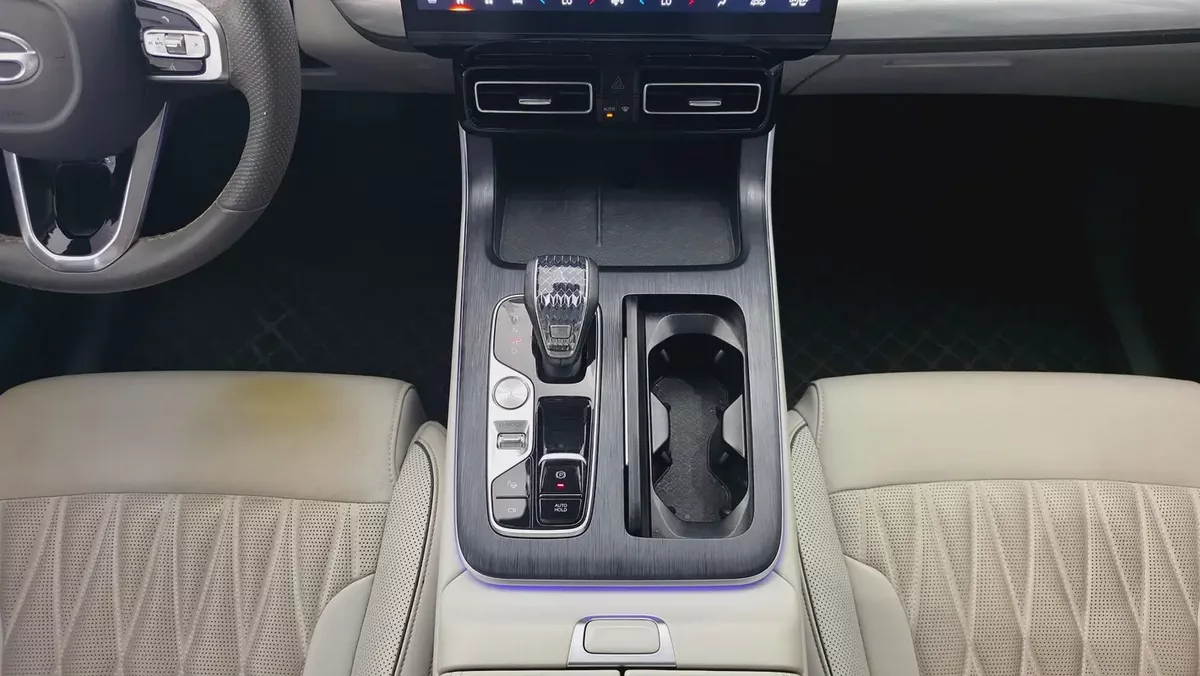 0% DP | AED 1,133 / Month | GAC | GS8 GX 2.0T 4WD | 2023 | Gargash Warranty | Service History-14-14