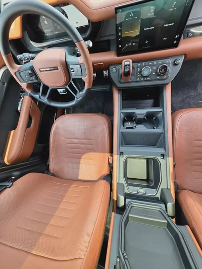 Land Rover Defender 110 Octa P635 2025 European Specs-18