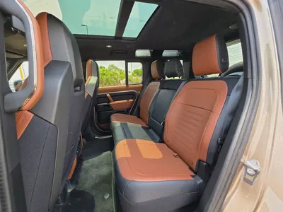 Land Rover Defender 110 Octa P635 2025 European Specs-19