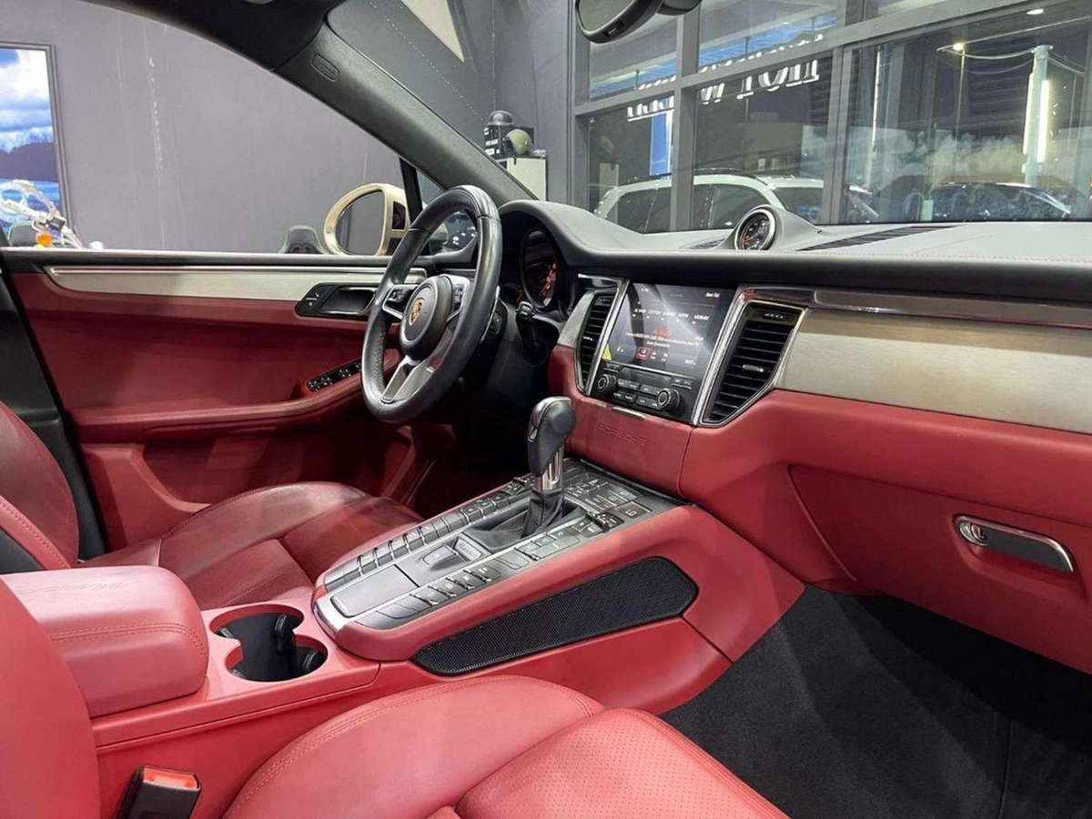 Porsche Macan GTS Porsche Macan 2017-12-0