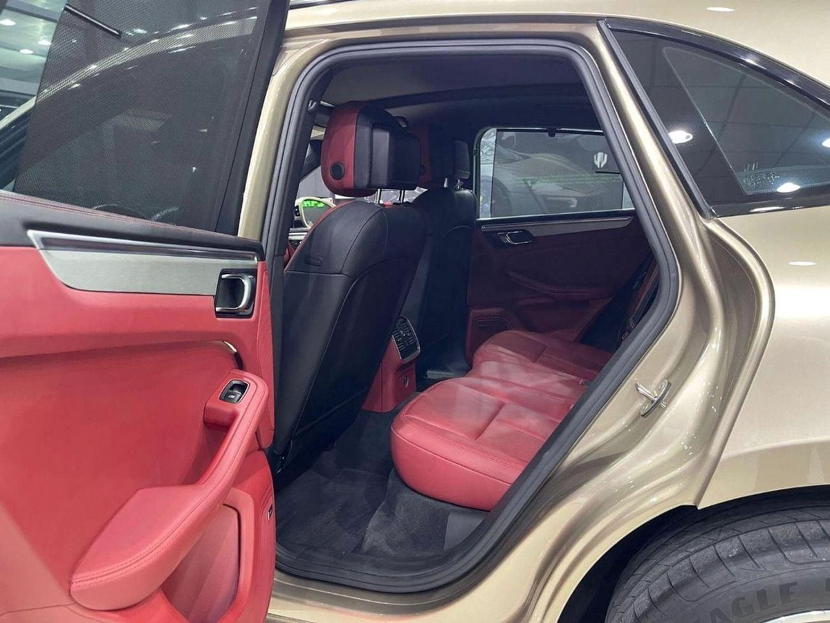 Porsche Macan GTS Porsche Macan 2017-18-0