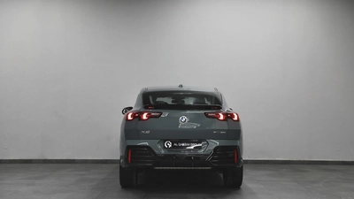 BMW X2 sDrive25i-8
