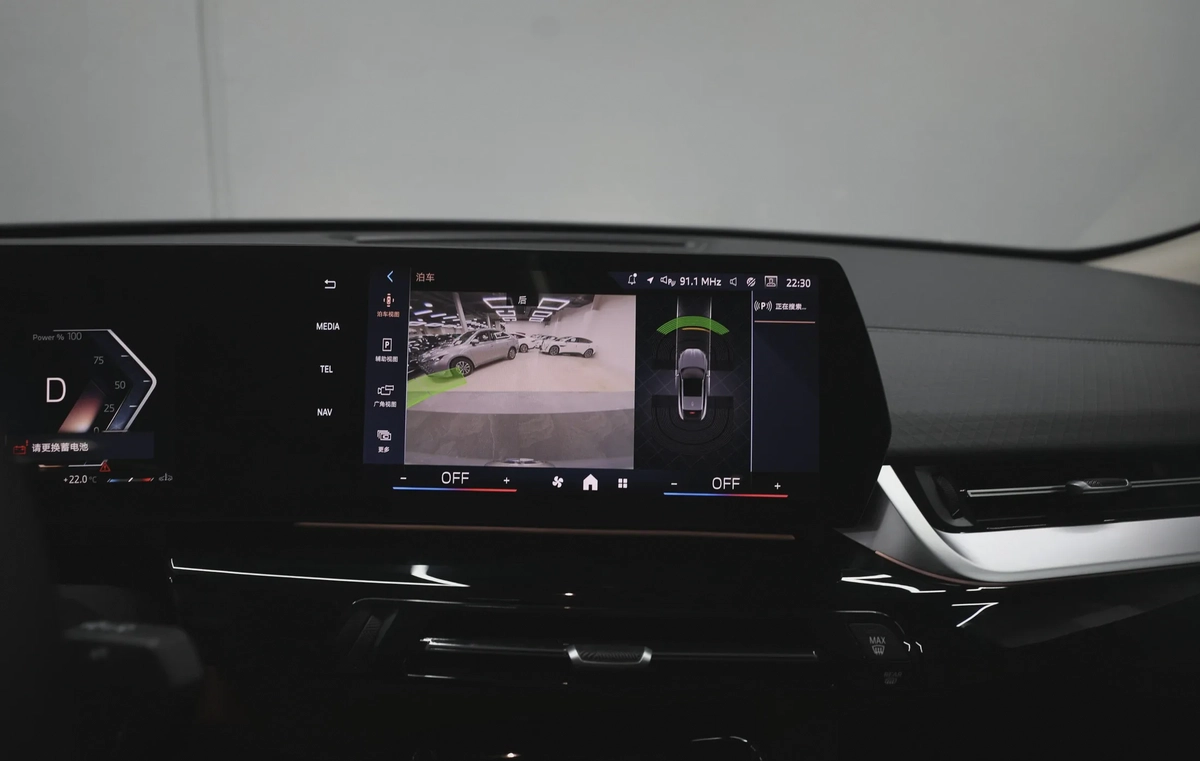 BMW X2 sDrive25i-5-5