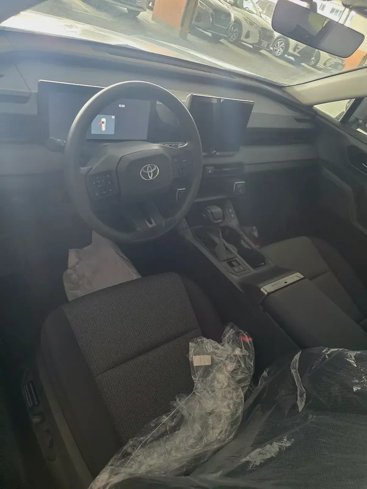 Toyota RAV4 GXR 2026 GCC Specs Inhouse finance pay 49k remaining easy emi-3-3