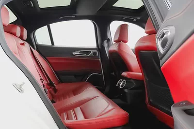 1,992 / 60 month’s | 0% DP | 2022 Alfa Romeo Giulia / Full-Service History-14