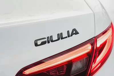 1,992 / 60 month’s | 0% DP | 2022 Alfa Romeo Giulia / Full-Service History-15