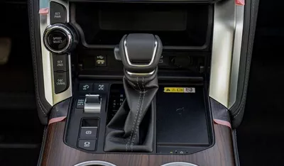 Toyota Land Cruiser VX LC300 VX 4.0P AT MY2024 – BLACK-13