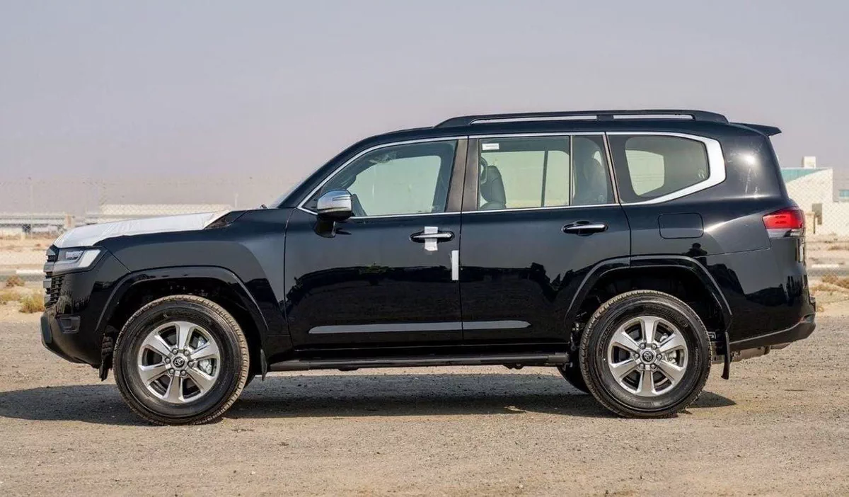 Toyota Land Cruiser VX LC300 VX 4.0P AT MY2024 – BLACK-8-0
