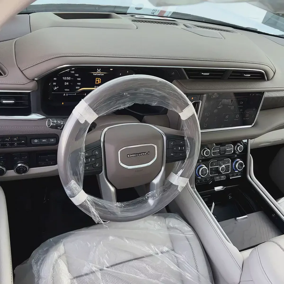 2024 ll Gmc Yukon Denali ll 6.2 L ll V8 ll Gcc ll 0km ll-17-17