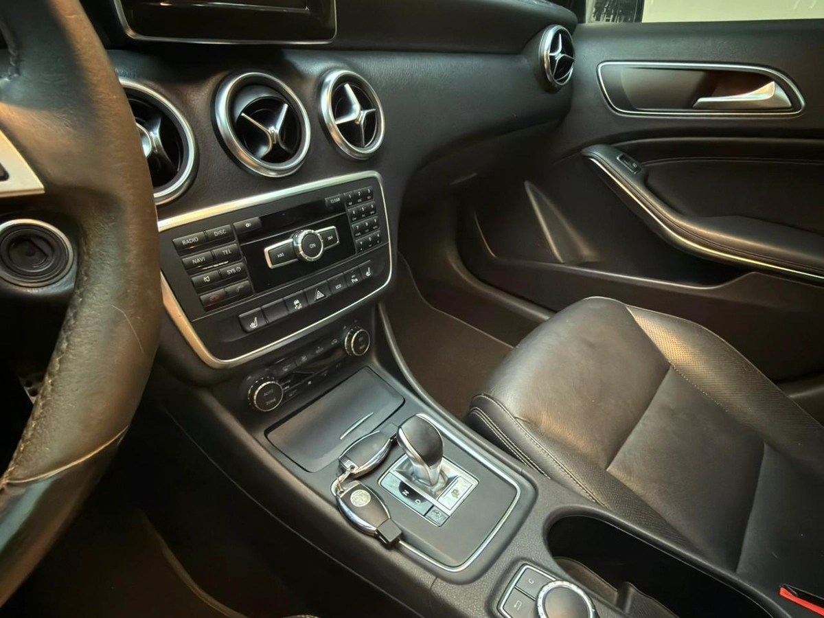 Gulf Specs 2014 MERCEDES A45 AMG 4-Matic 2.0Litre 4-Cylinder Turbo-Charged-4-4