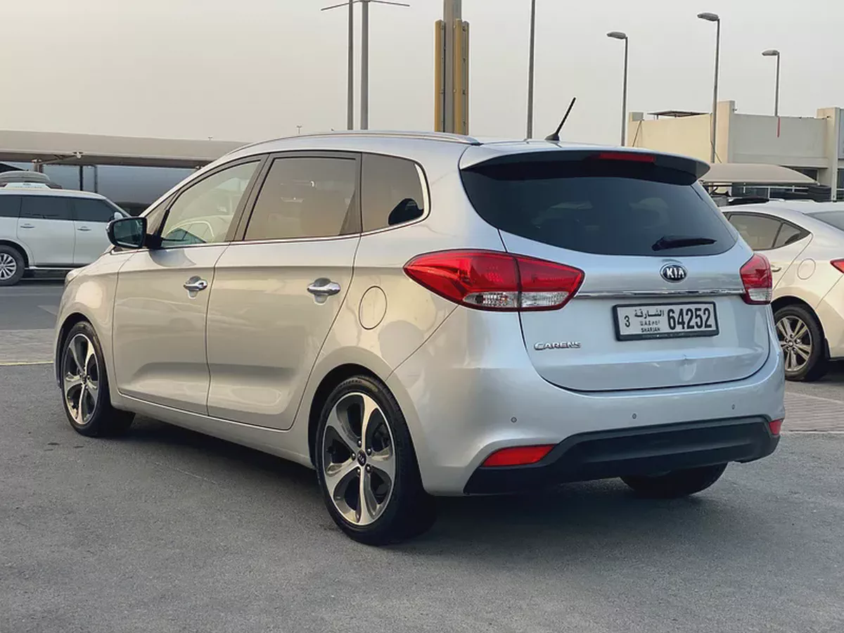 Kia Carens 2015 Silver-7-7